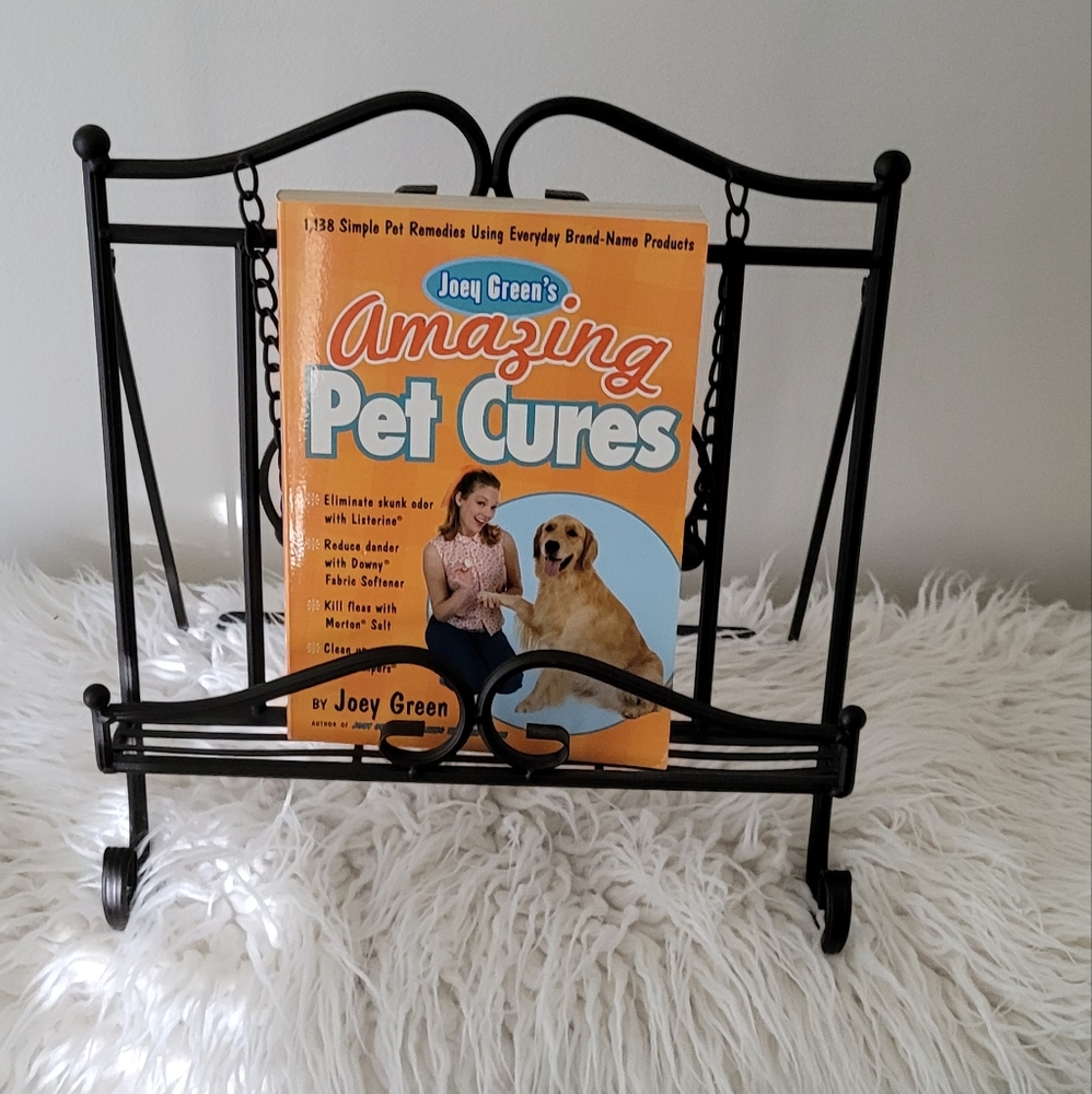 Joey Green's Pet Cures Paperback Book